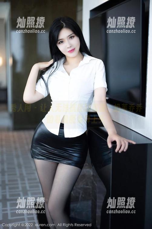 秀人网 - 让人无法抗拒的美脚：奶芙乔乔的私房图集真上头