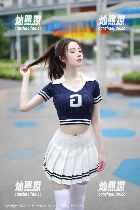 秀人网 - 小海臀Rena白色合集：换个壁纸也能气质飙升