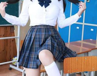 秀人网 - 小魔女奈奈的秘书角色，套图里藏着许多小心思