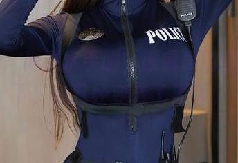 秀人网 - 高清水手服，谭睿琪的蓝天白云下，我已经变成了海豚。