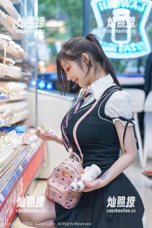 秀人网 - 赵万灵的女仆合集，竟然让我分不清她是主子还是仆人…