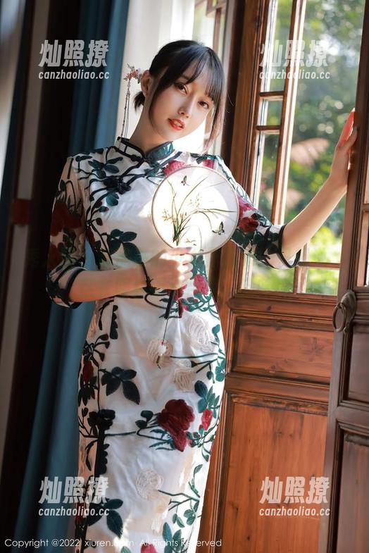 秀人网 - 邹晶晶的少女作品集：只想说，这衣服真不适合我，哈哈！