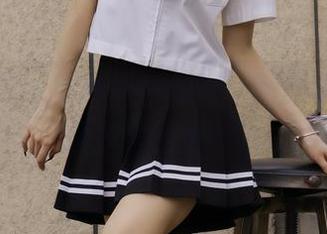 绮梦摄影 - 戴月月的眼睛，制服美图里捉摸不透的风情！