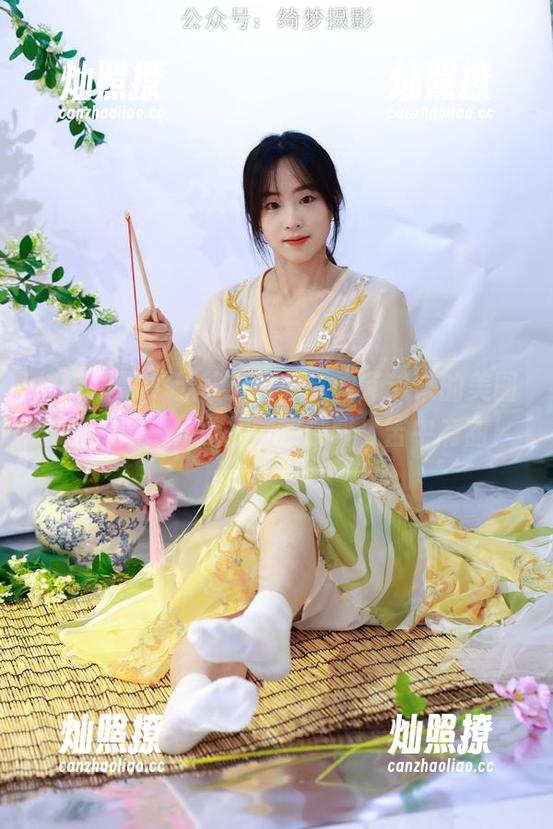 绮梦摄影 - 无修无水印，雪莉带来的美图套图就像一杯没加糖的咖啡，苦中有甜！