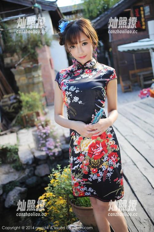 美媛馆 - 南湘baby的“脚”本事，尽在免费美足图集，让你爱上每一个跨步！