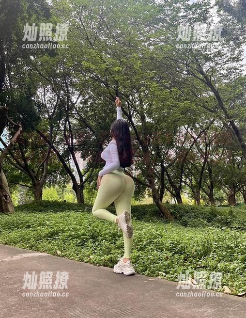 微密圈 - 激动！艾拉·isla在牛仔短裤里的高清美图，看得我直流口水，真想也换上这样一条！