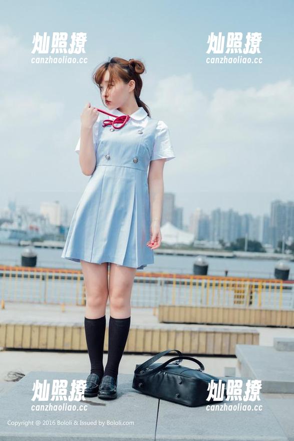 菠萝社 - 夏美酱的普吉岛写真：高清画质下的瞬间，热辣与清新的完美搭配