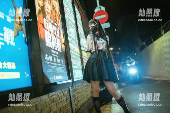 无圣光不怕攻击，落落Raku的黑白写真横空出世！