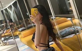 微密圈 - 葛征黑丝诱惑的原图和合集——让我无奈又心甘情愿。
