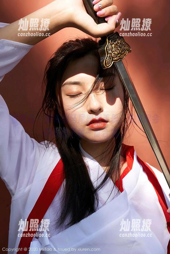 蜜桃社 - 真希双马尾抓取手册，懒得理会的你该下载一份合集。