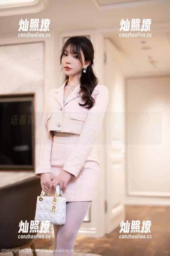 语画界 - 一波精选李丽莎制服，竟然让我又有了买制服的冲动？糟了。